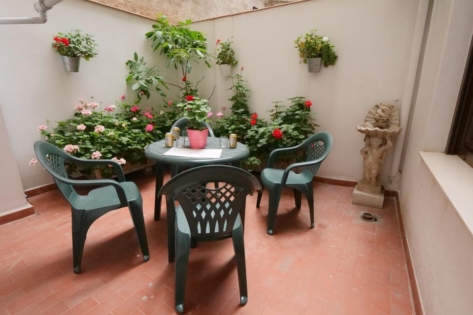 Patio, Balcony/Terrace