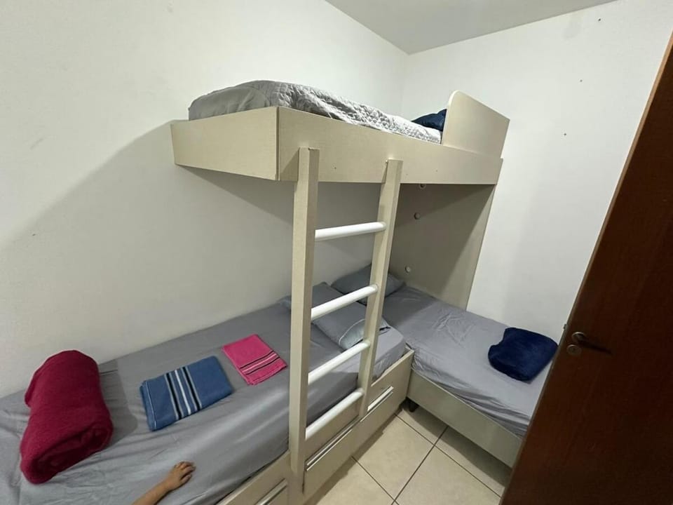 Apto confortável para família grande Florianópolis Apartment in São José
