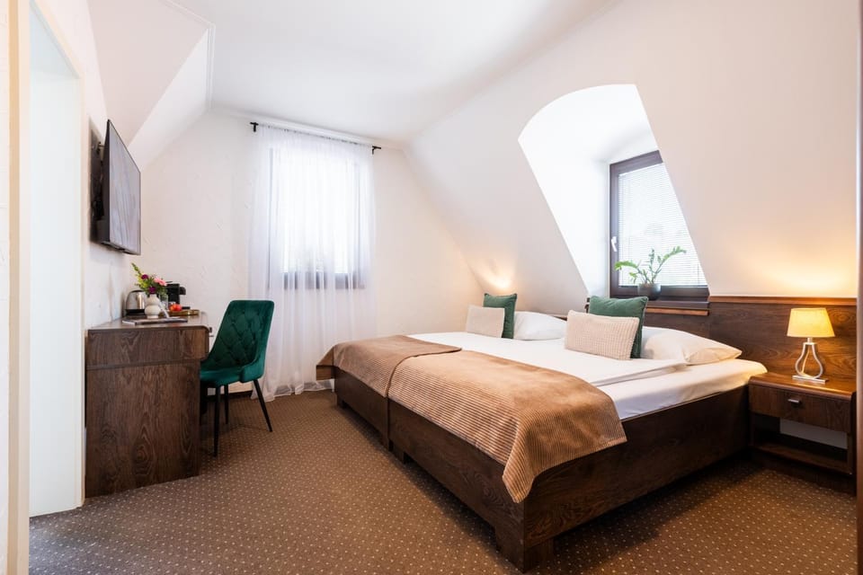 Bed, Photo of the whole room, Decorative detail, Bedroom, furniture