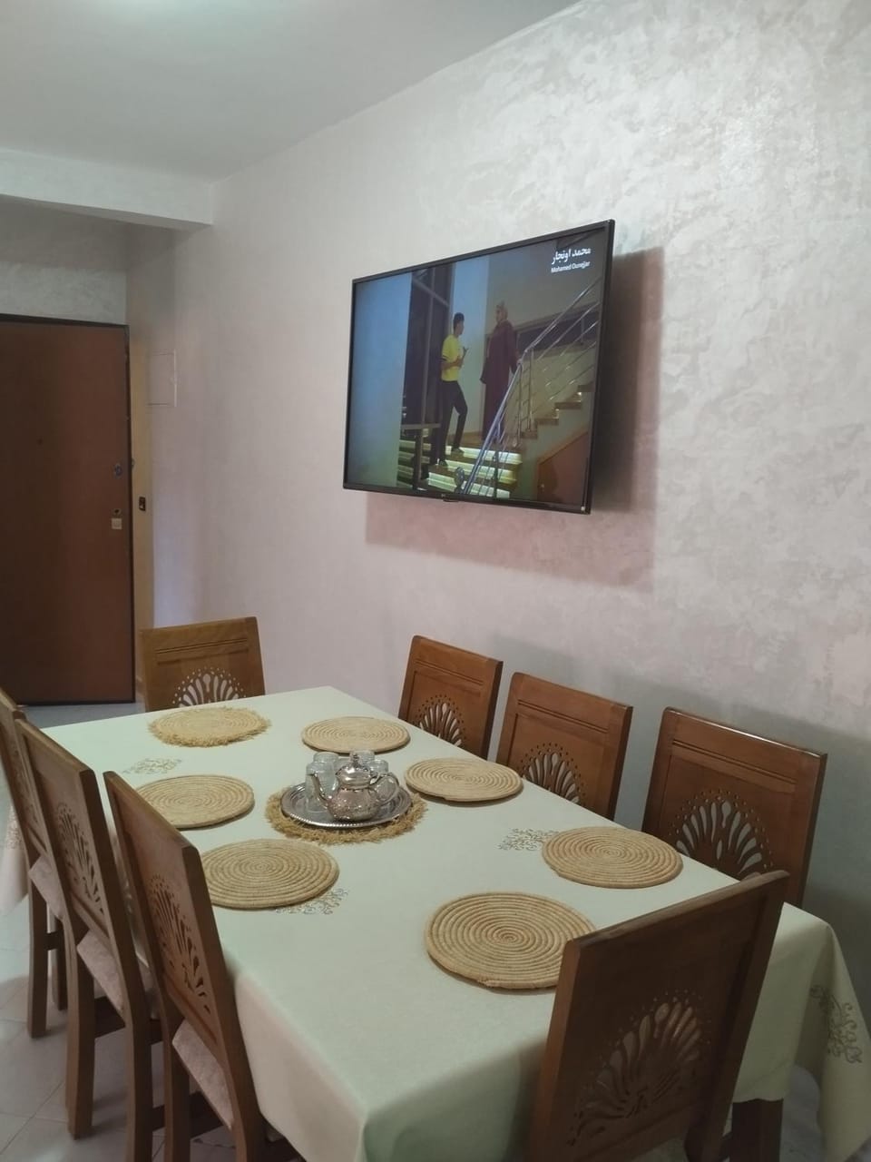 Belle Appartement pour les familles 2 chambres, 2 SDB, et grande salon , avec parking et wifi et grand beignoir avec eaux chaudes Apartment in Marrakesh