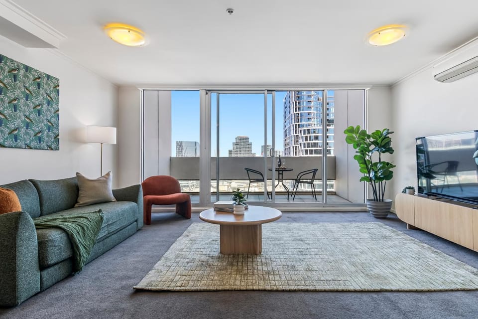 West Melbourne Split Level 2 Bedroom Apartment in Melbourne