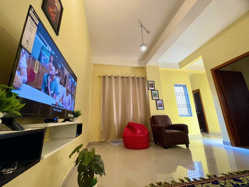 Private 2BHK in Zoo Road, Roots & Rest, Guwahati Apartment in India