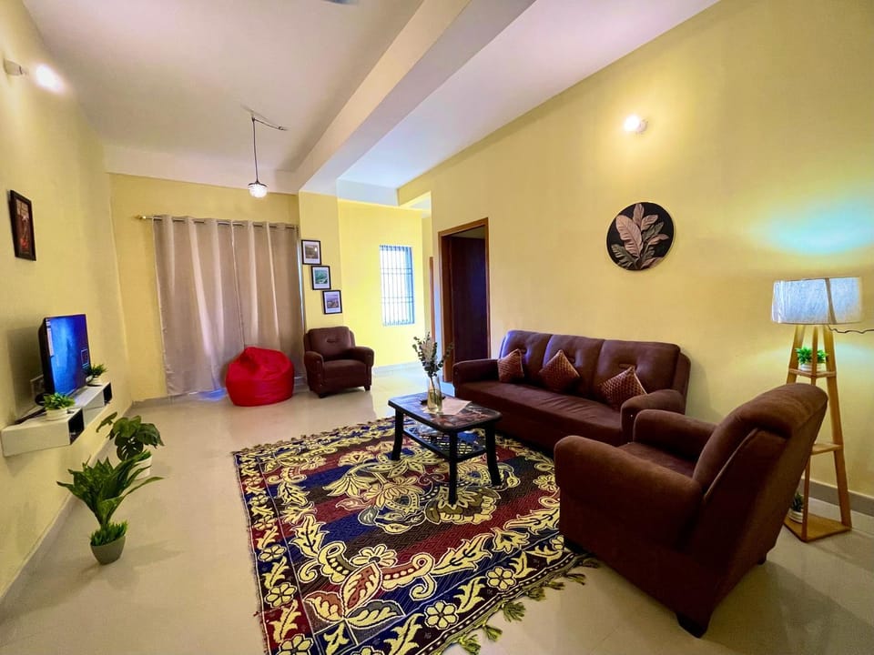 Private 2BHK in Zoo Road, Roots & Rest, Guwahati Apartment in India