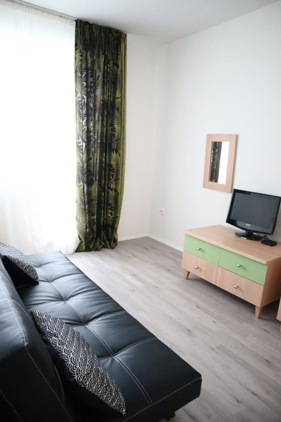 TV and multimedia, Seating area