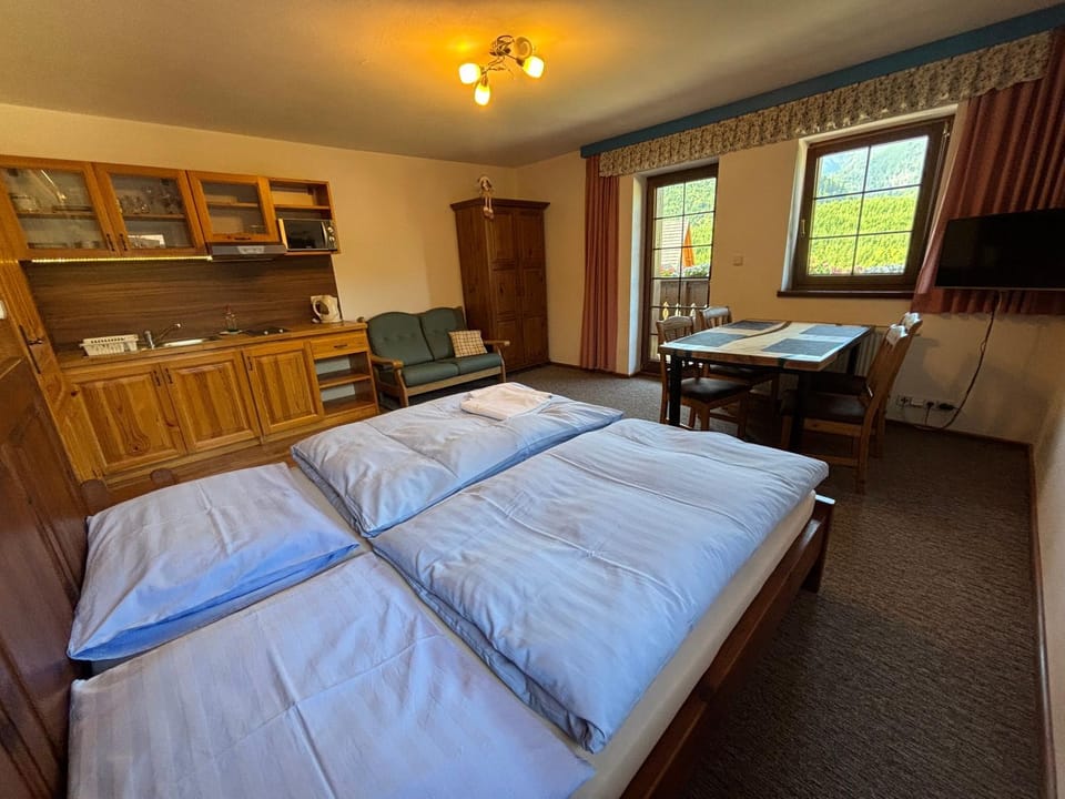 Penzion TATRY Restaurant GORAL Apartment in Slovakia