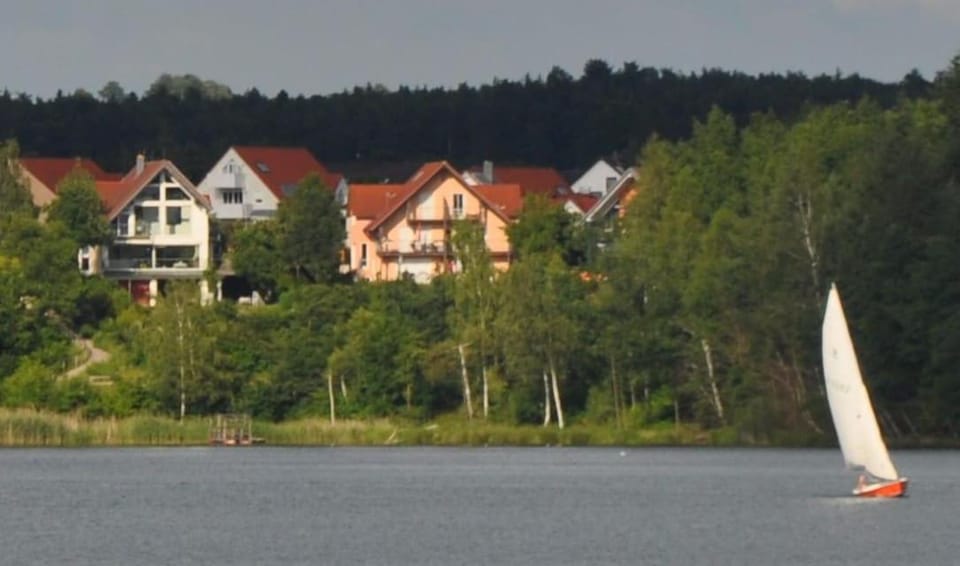 Luxusvilla auf 3 Etagen mit Panorama-Seeblick von allen Zimmern auf den Steinberger See und den Oberpfälzer Wald Villa in Bavaria