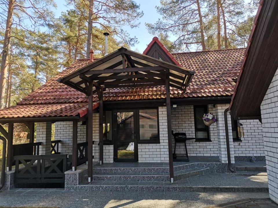 Home in pine forest with sauna House in Estonia