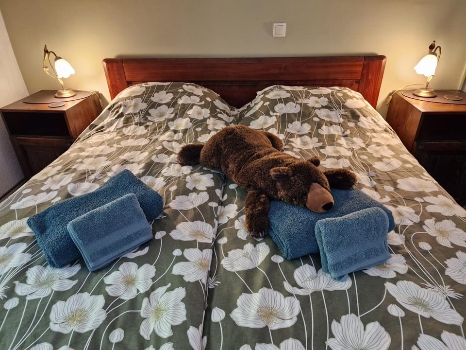 Bed, Bedroom