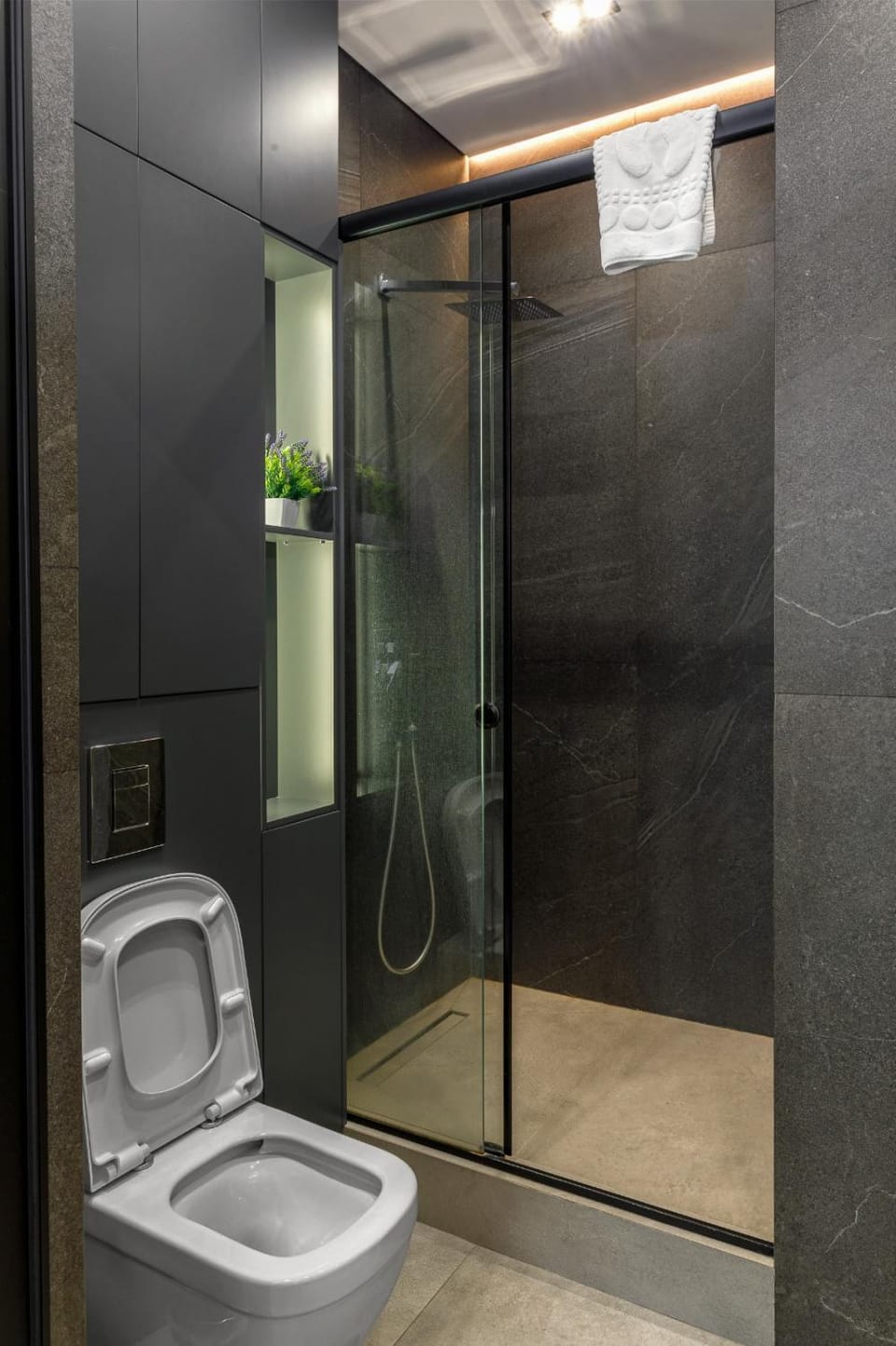 Альфараби 9 дом 4 г 20 этаж Apartment in Almaty