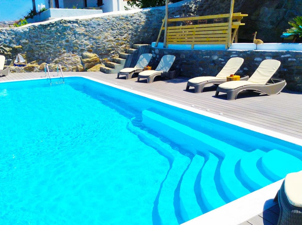 Swimming pool, Swimming pool