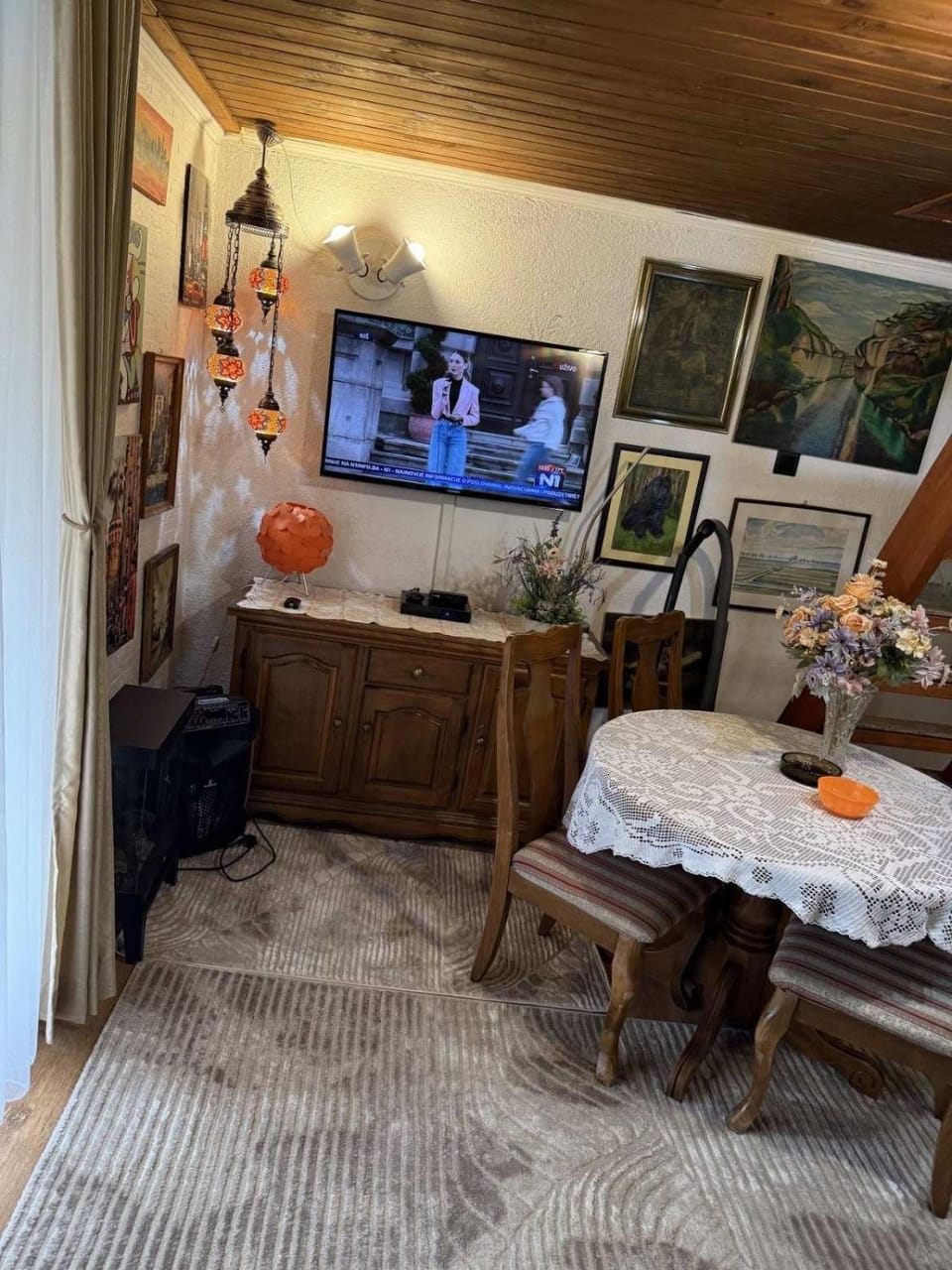 TV and multimedia, Dining area