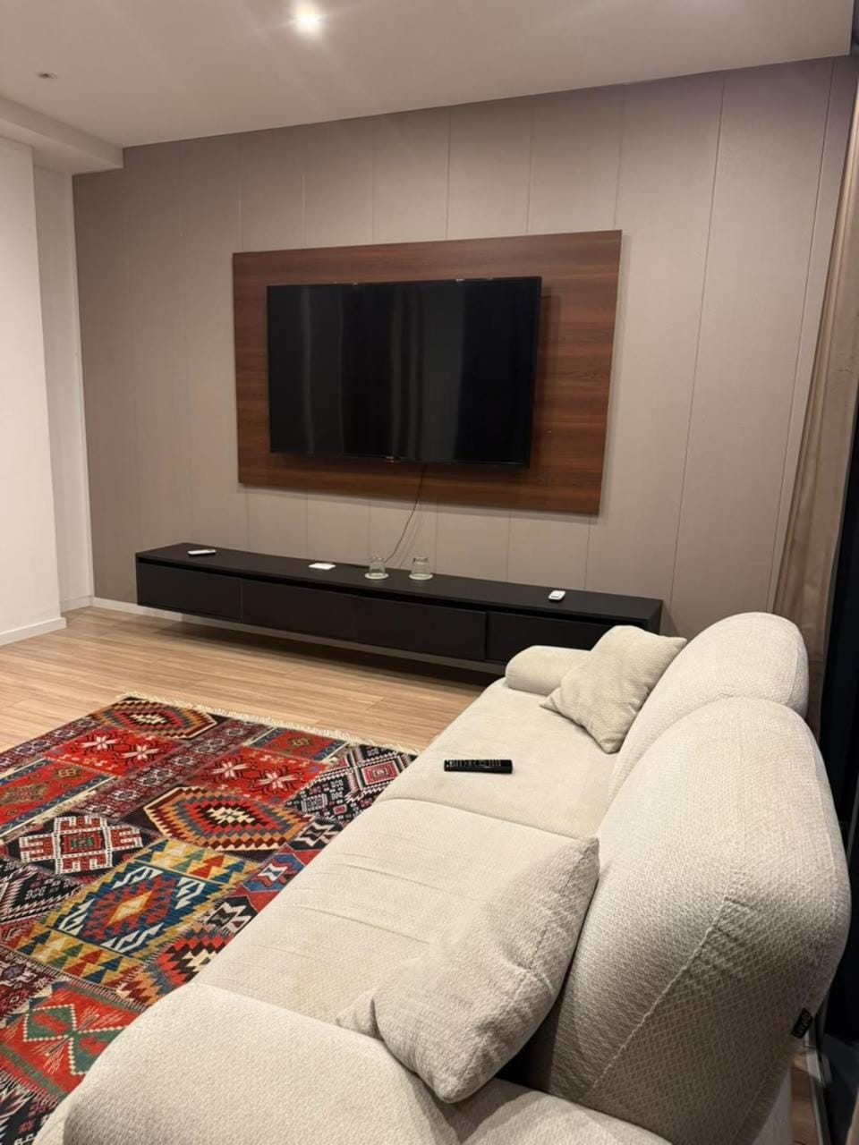 Lake View Royal Suite Apartment in Tirana