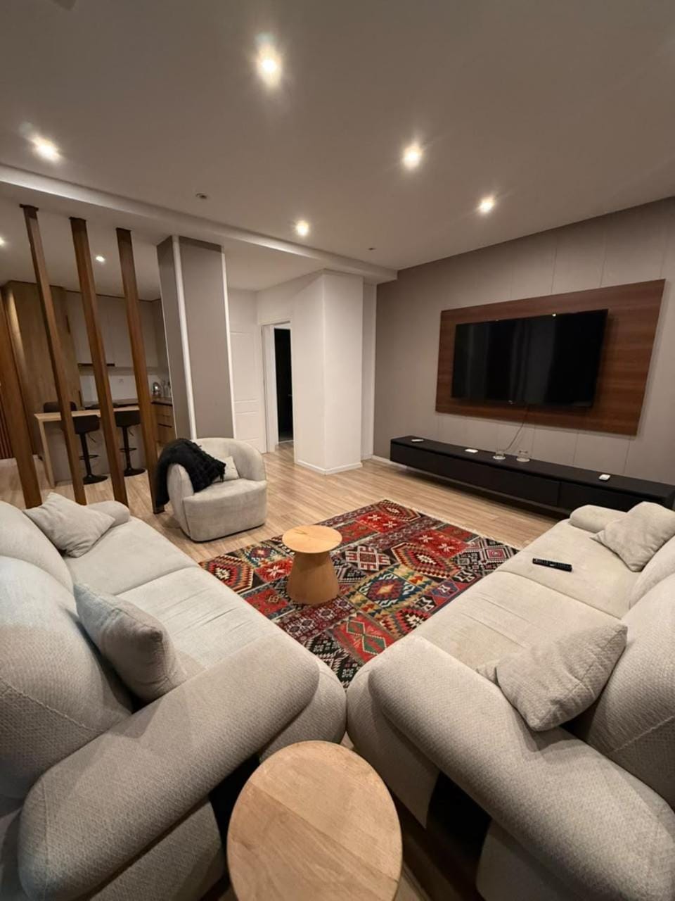 Lake View Royal Suite Apartment in Tirana