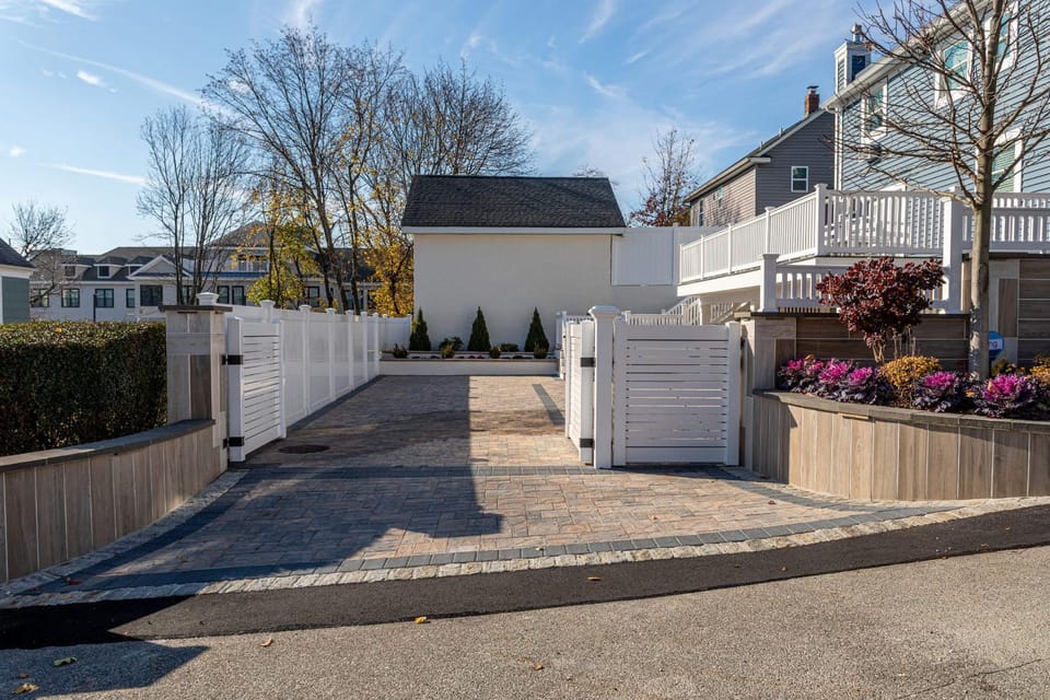Luxe Provincial Studio Huntington Station Apartment in Huntington