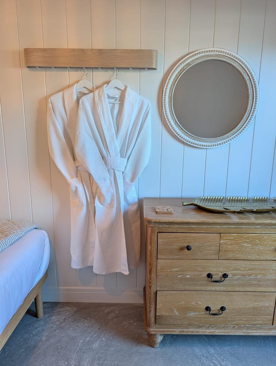 Truro City Pad 3 Adults or 2 Adults and 2 Children House in Truro