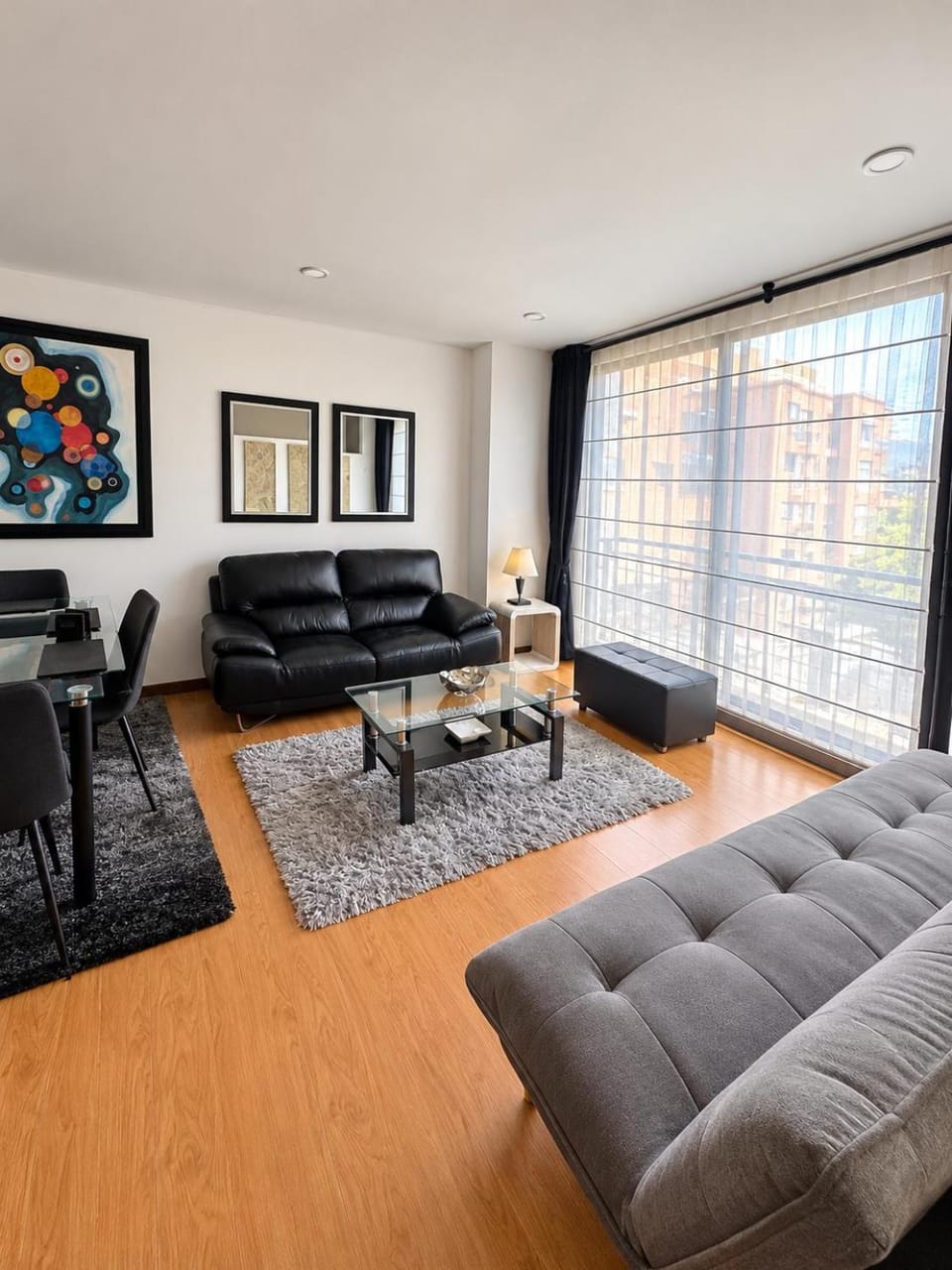 Apartamento moderno en Santa Paula, norte de Bogotá Wi-Fi y cocina equipada Apartment in Bogota