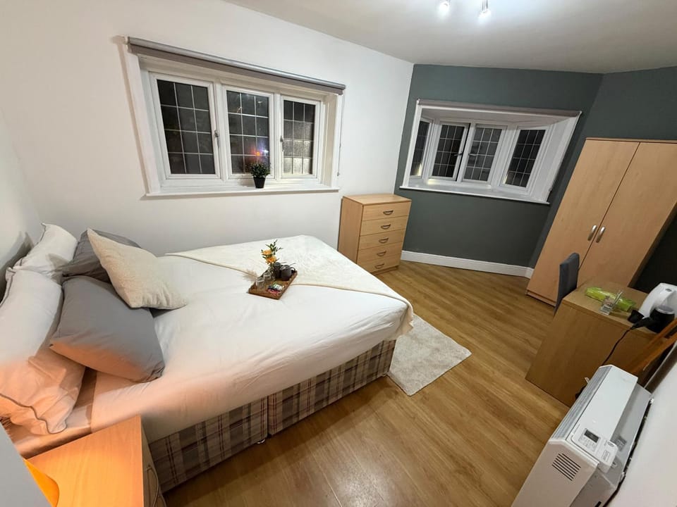 Bed, Bedroom