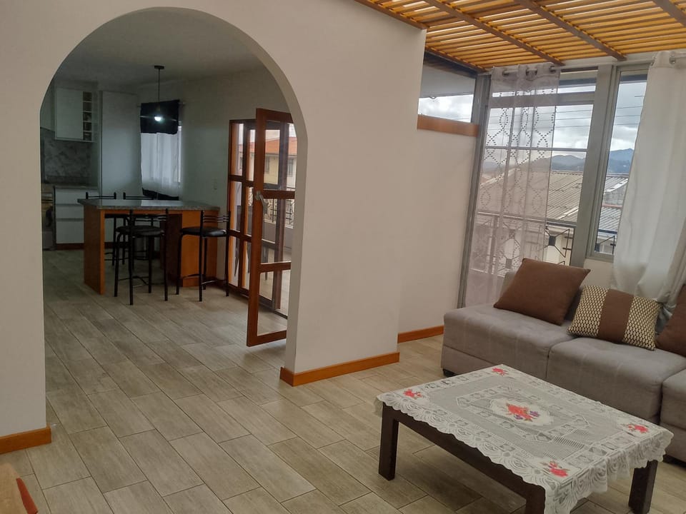 Elegante Departamento junto al Museo Pumapungo para grupo de 8 personas Apartment in Cuenca