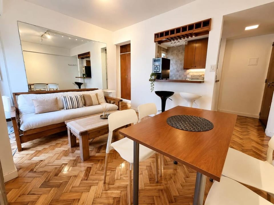 Kitchen or kitchenette, Living room, Seating area, Dining area, minibar
