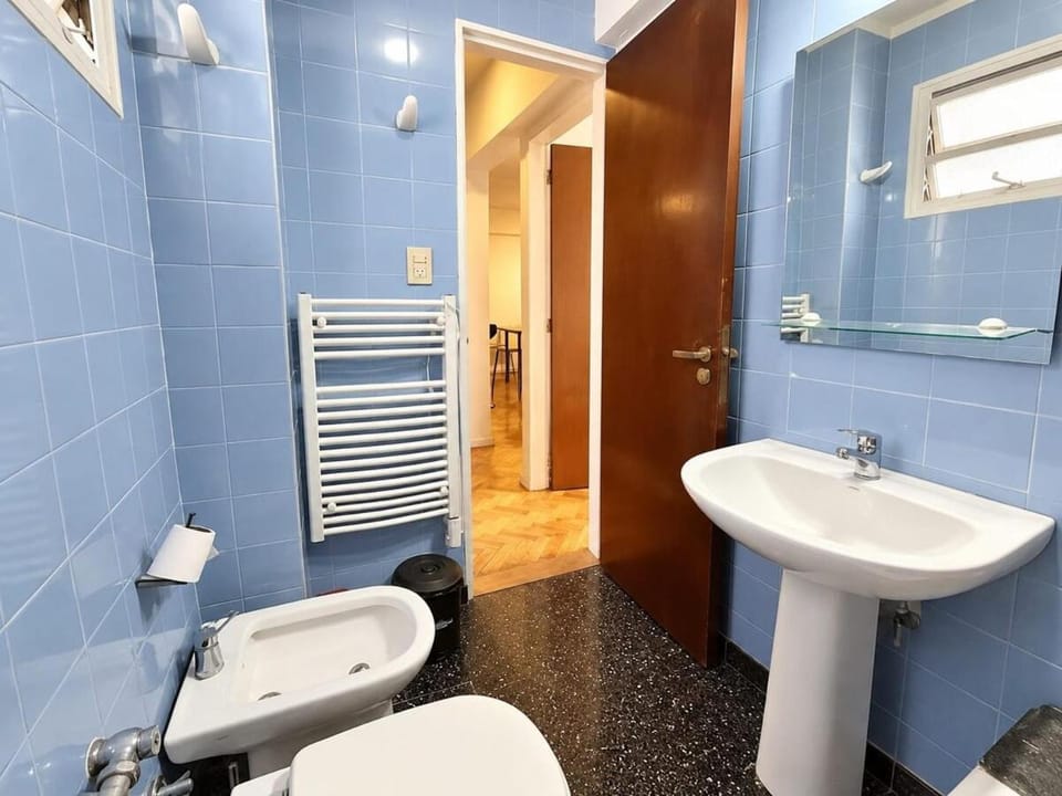 Shower, Toilet, Bathroom, bidet, towels