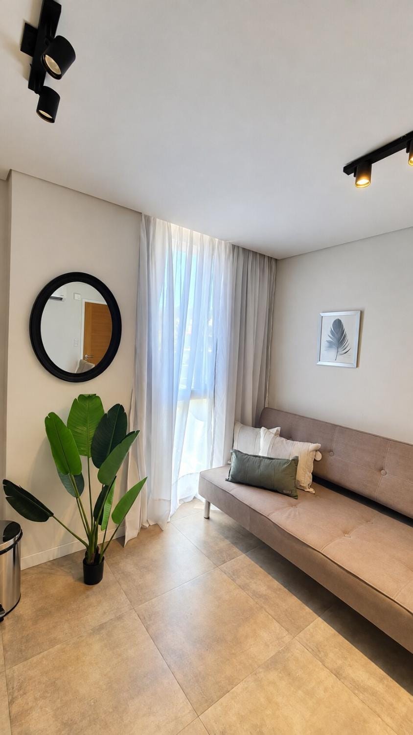 Bed, Living room, Photo of the whole room, Seating area
