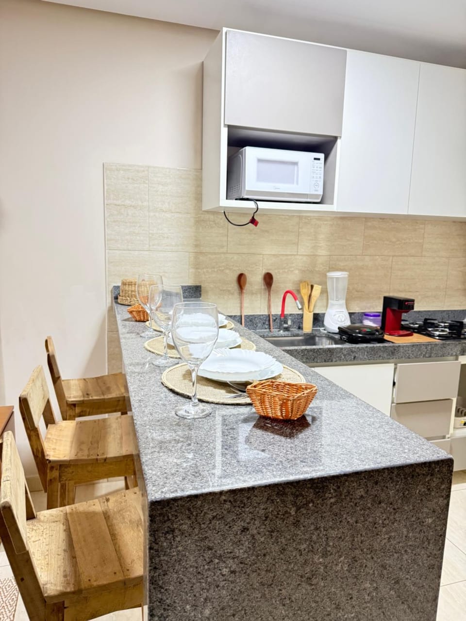 Kitchen or kitchenette, Dining area, minibar, pet friendly, stove