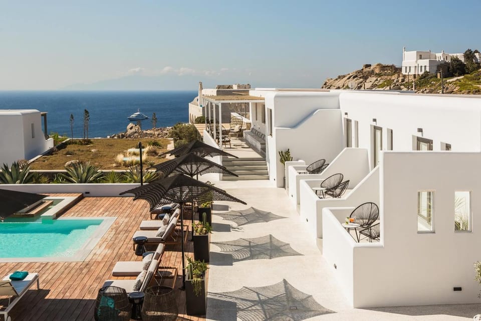 Patio, Day, Natural landscape, View (from property/room), Balcony/Terrace, Pool view, Sea view, Swimming pool, sunbed