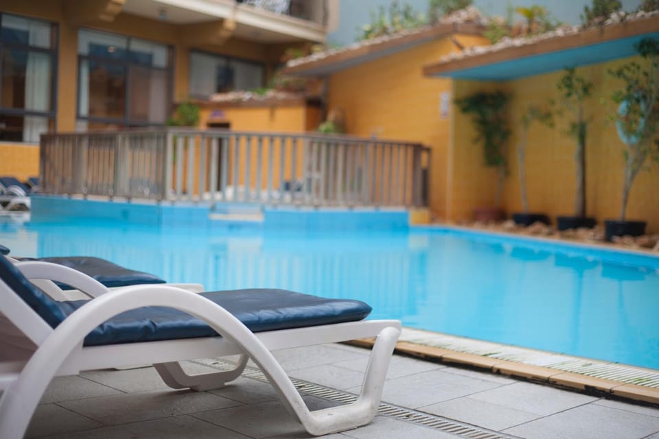 Swimming pool, Swimming pool