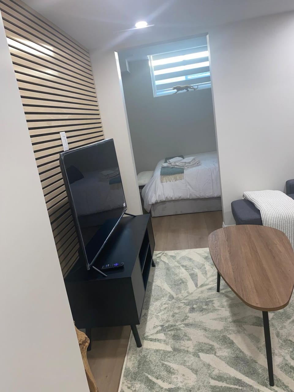 Cozy mini getaway Apartment in Welland