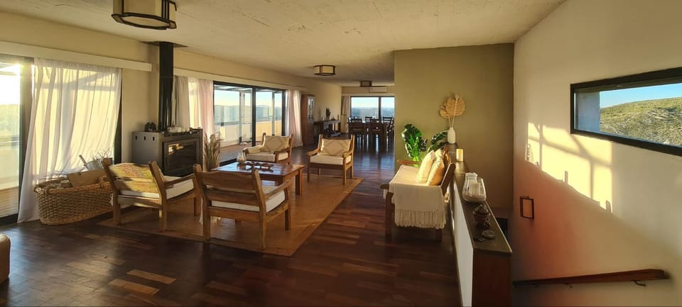 Exclusiva Residencia Autosustentable con Vistas 360 a las Sierras Villa in Maldonado Department, Uruguay
