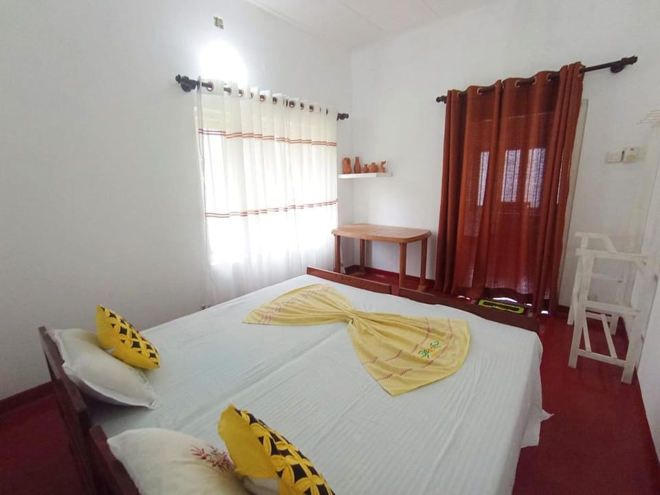 Nisala Villa Mirissa - 3 Bedrooms & Private Garden Villa in Mirissa