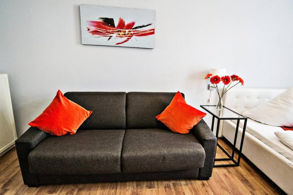 Bright 2BDR Apt in 5 minutes to Wenceslas Square Apartment in Prague
