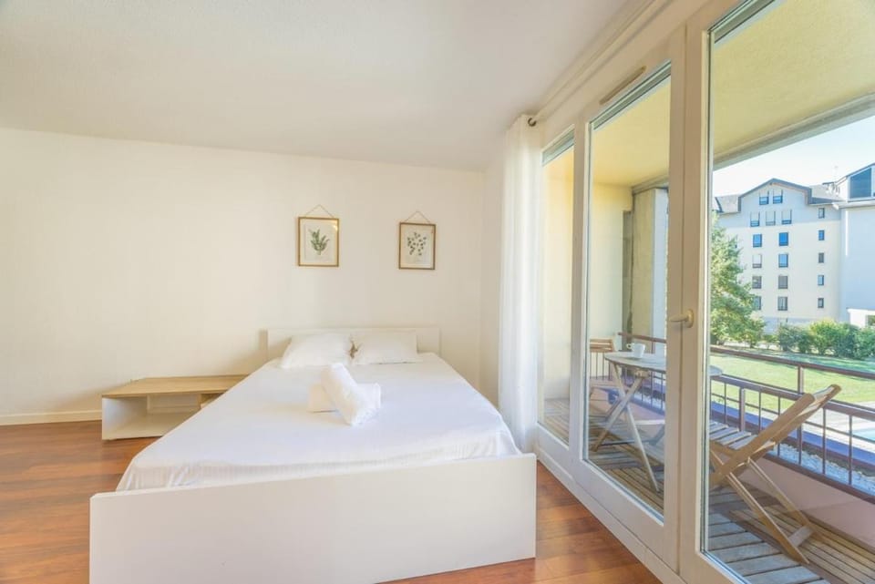 Studio avec balcon & parking tout près de Genève Apartment in Saint-Julien-en-Genevois