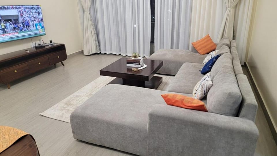 Communal lounge/ TV room, TV and multimedia, Living room, Evening entertainment