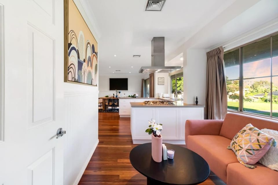Holiday home for Families & Groups in Greenvale House in Greenvale