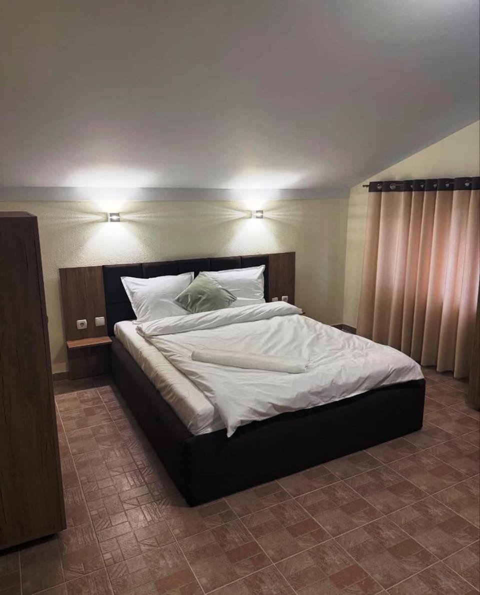Ресторант и къщи за гости Тракийски царе Hotel in Stara Zagora, Bulgaria
