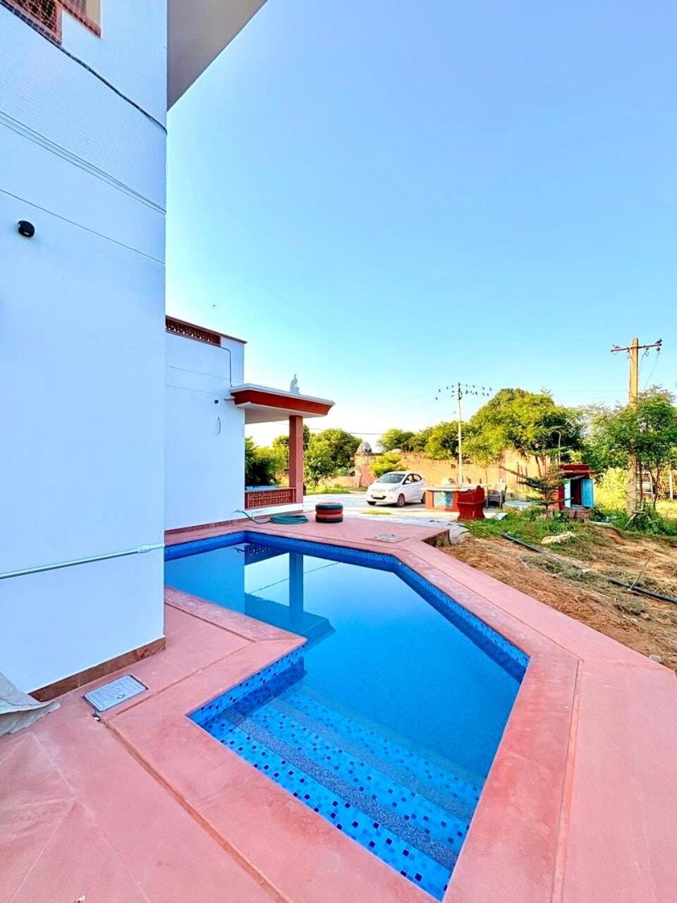 Swimming pool, Swimming pool