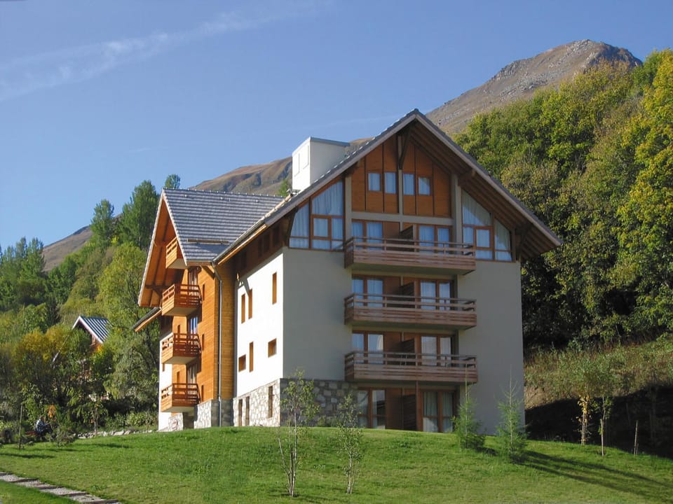 Property building, Mountain view