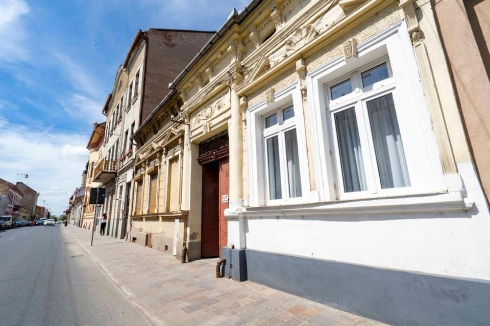 Property building, Street view