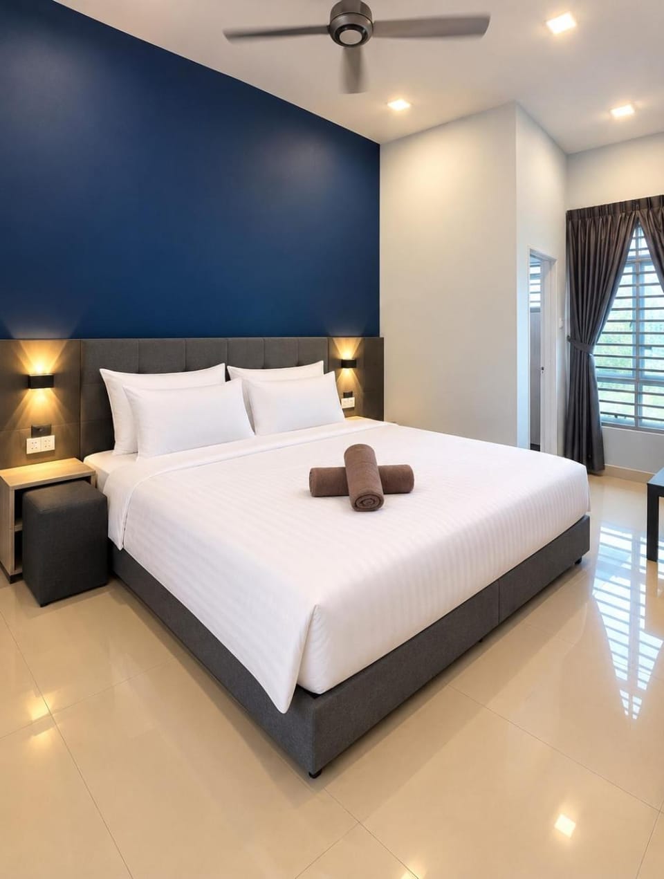 Bed, Bedroom