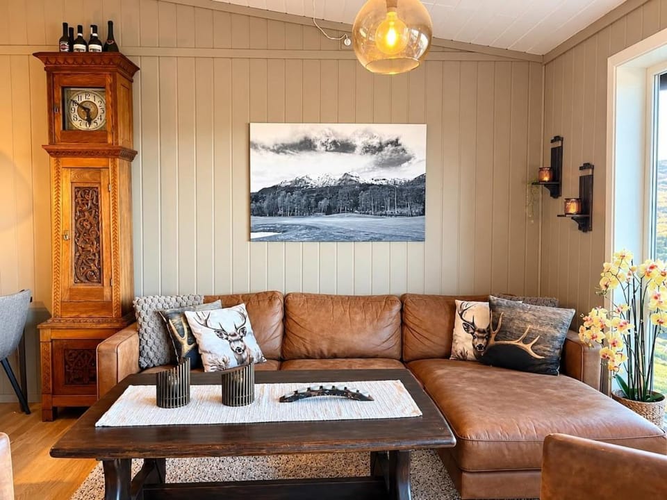 Ski-in Ski-out TRADITIONAL cabin in the heart of Bavallen Cabin in Vestland