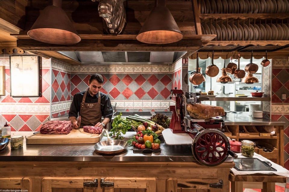 Restaurant/places to eat, Food and drinks, Food
