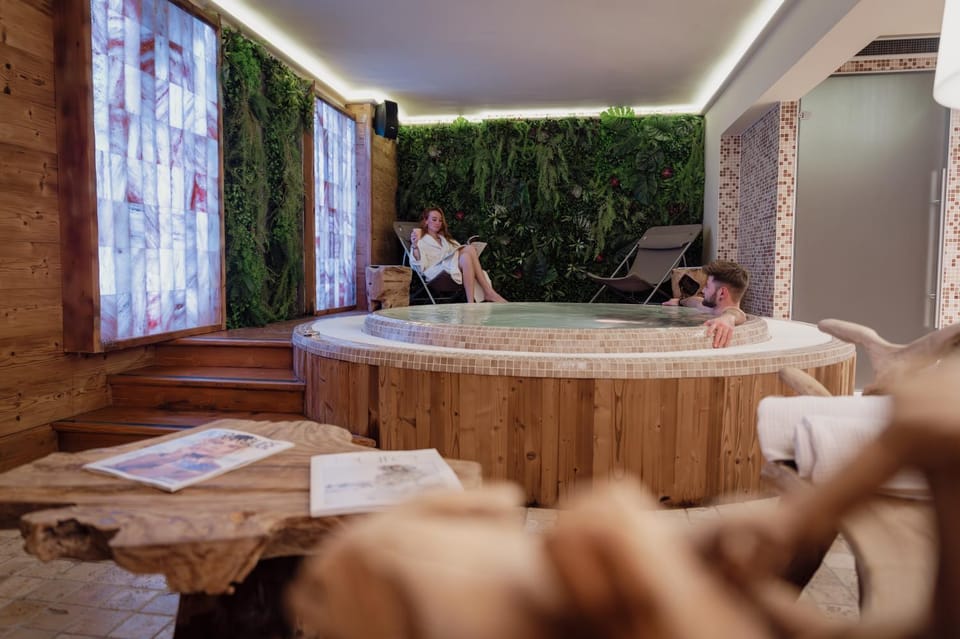 Hot Tub, Spa and wellness centre/facilities