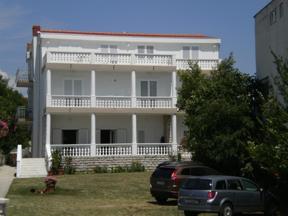 Apartment and Rooms Villa Kolonada Bed and Breakfast in Šibenik-Knin County, Croatia