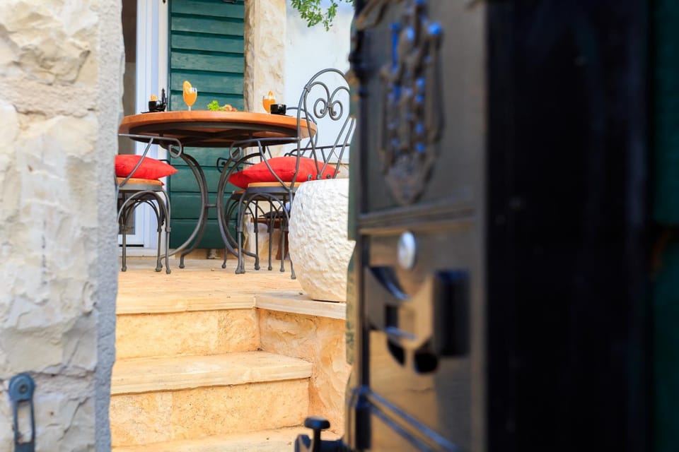 Patio, BBQ facilities, Garden