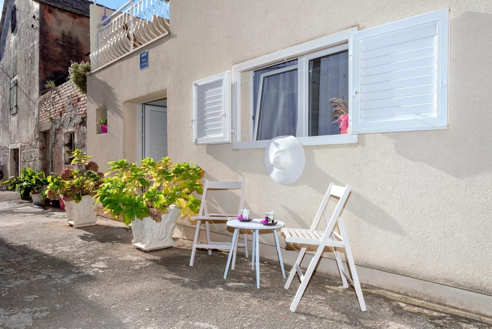 Apartment Oaza Apartment in Vrboska