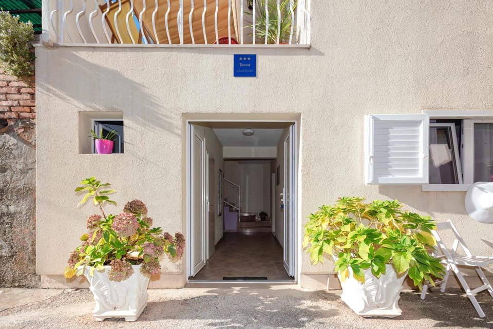 Apartment Oaza Apartment in Vrboska