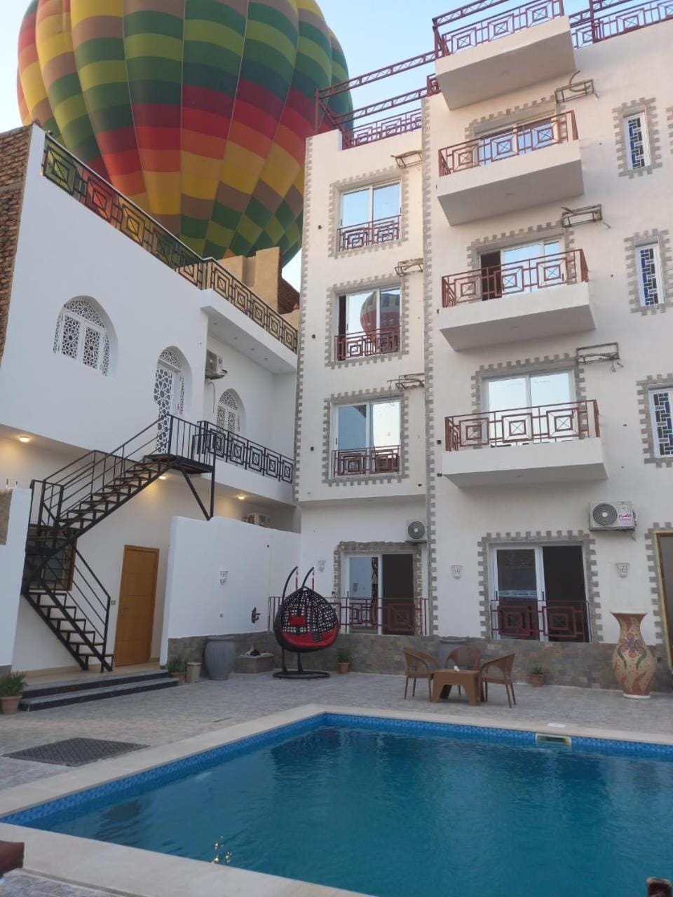 Property building, Restaurant/places to eat, Swimming pool