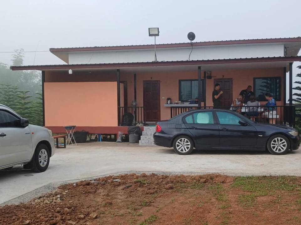 Property building, Day, Parking