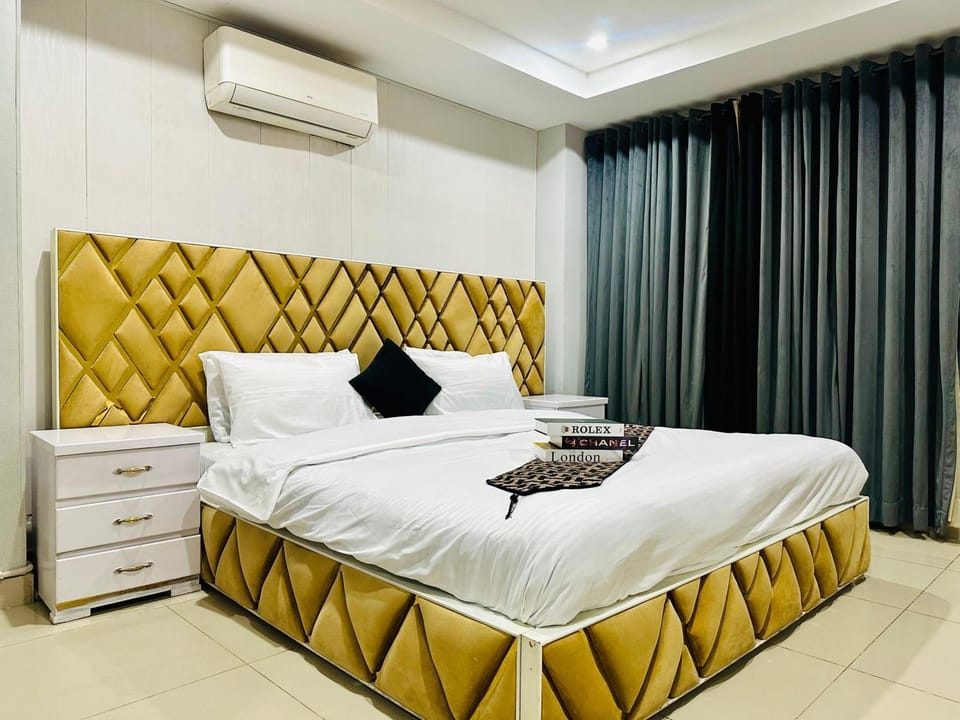 Skyline Retreat Rooftop Café & Restaurant Apartment in Islamabad Capital Territory